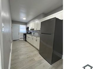 3932 Glen Hunt Rd, Baltimore, MD 21229