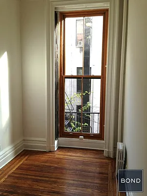 Rented by Bond New York | media 47