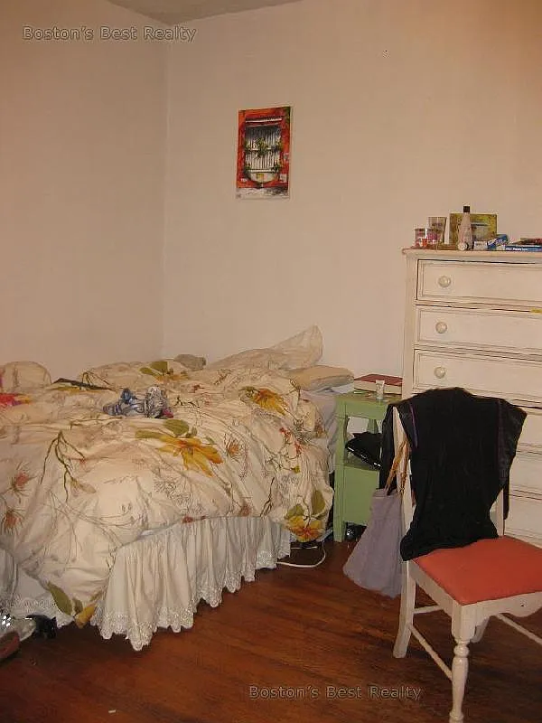 Building Photo - 31 Saint Lukes Rd #12
