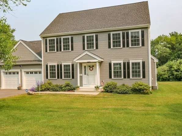 3 Jade Hill Rd, Auburn, MA 01501