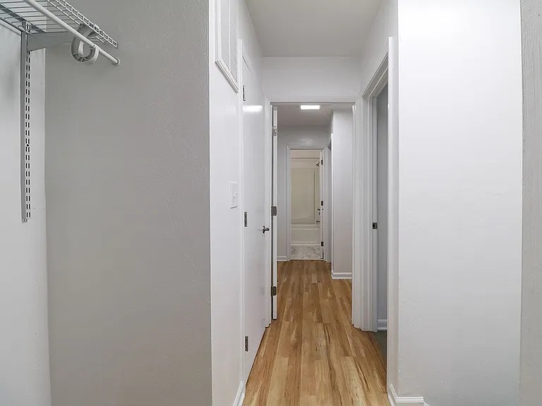 1731 Donlee Dr — Photo 8