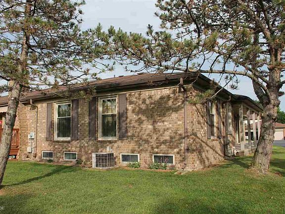 2nd image of 49313 Mackinaw Ct