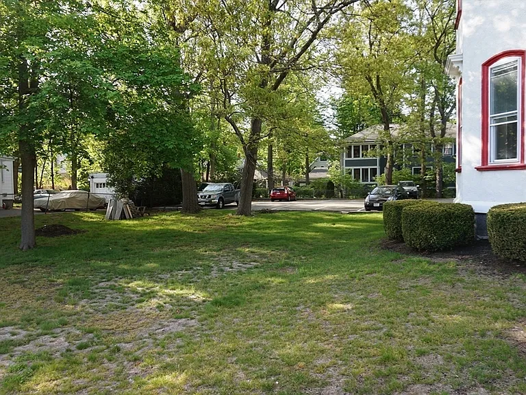 73 Elm Rd #8 — Photo 10