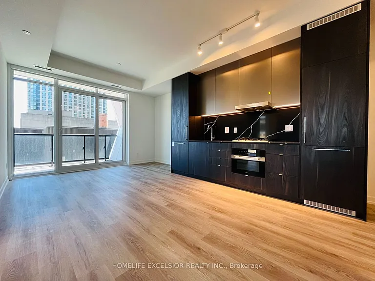 771 Yonge St #1208 — Photo 6