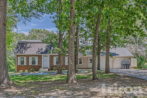 130 Southwood Ct Photo 1