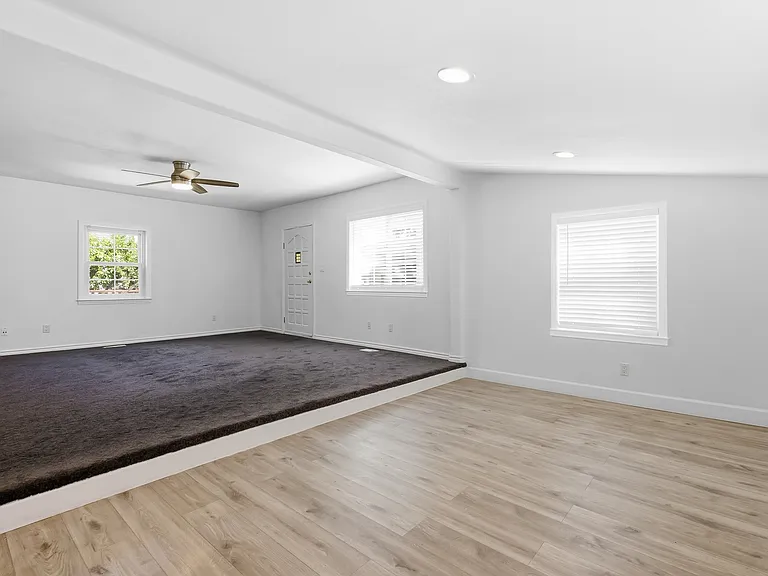 1162 Davis St — Photo 19