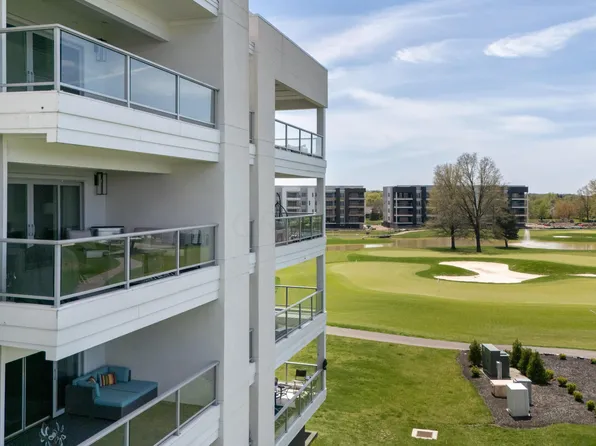 5285 Highpointe Lakes Dr #302, Westerville, OH 43081
