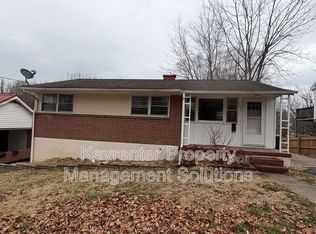 221 River Rd, Waynesboro, VA 22980