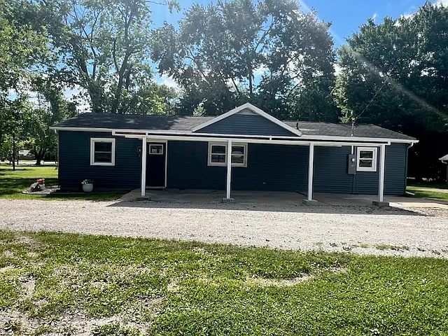 8412 E Old Maple Ave — Photo 2