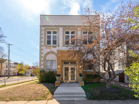 2nd image of 2550 Pillsbury Ave S APT 3