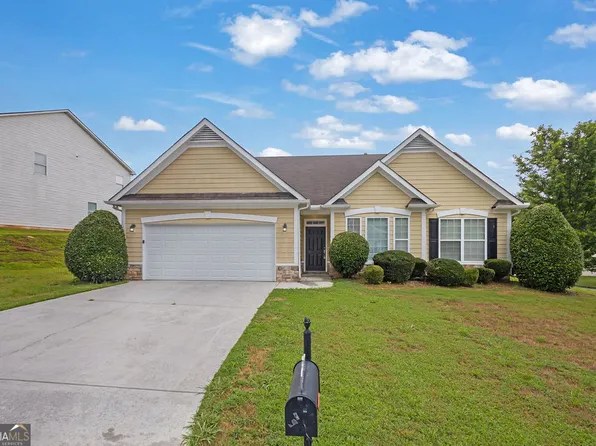 8900 Crestview Cir, Union City, GA 30291