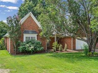 9321 Hickory Dr, Olive Branch, MS 38654