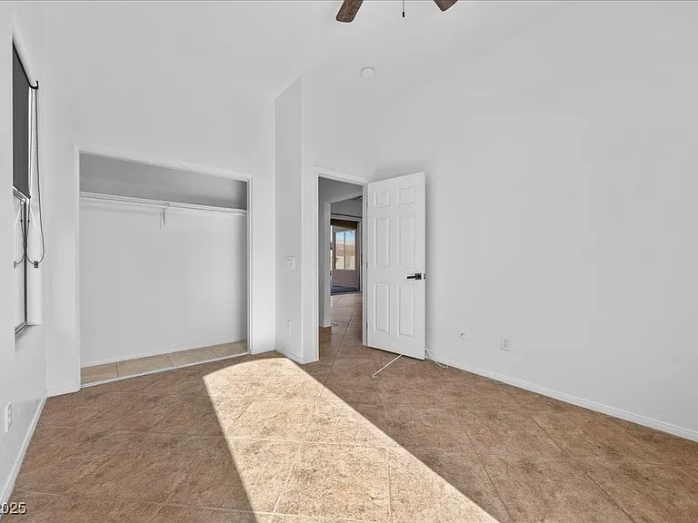6332 Peggotty Ave — Photo 22
