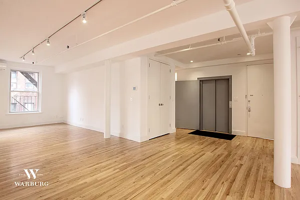 Rented by Warburg | media 24