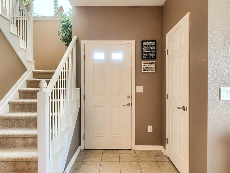 1751 S Buchanan Cir — Photo 2