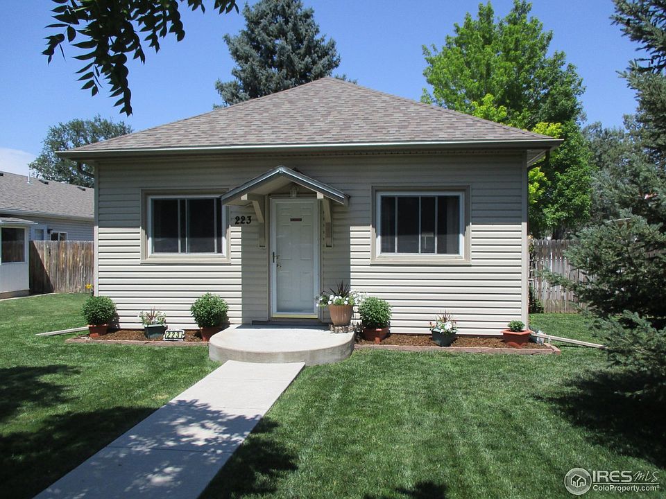 1st image of 223 2nd Ave