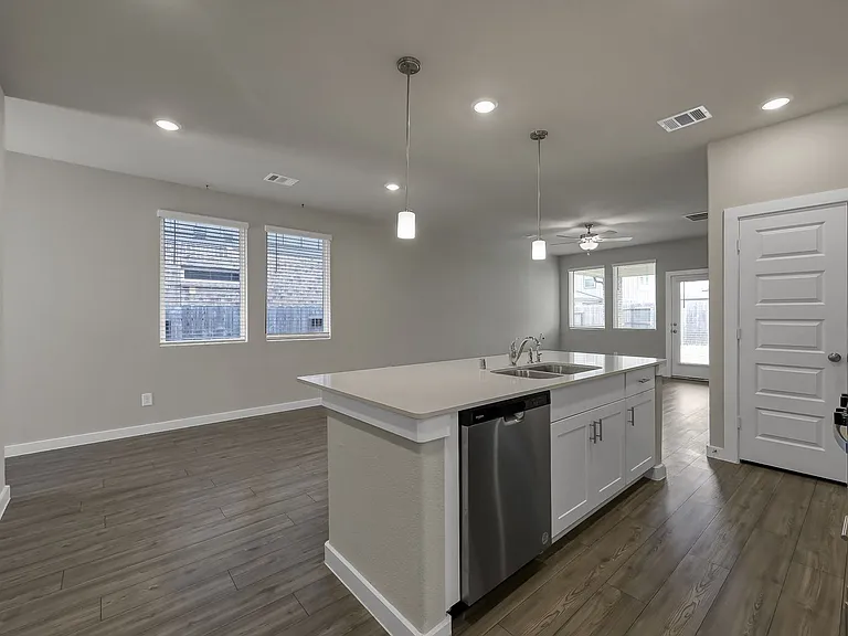 9522 Sugar Berry Dr — Photo 10