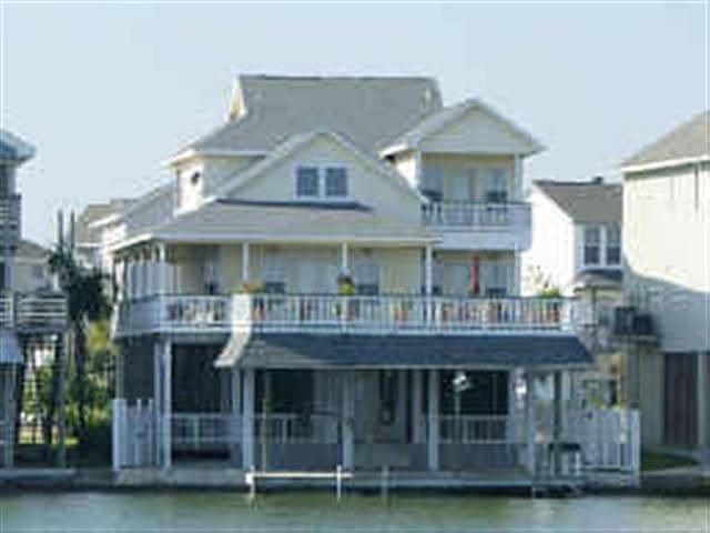 1st image of 414 Sunset Cir