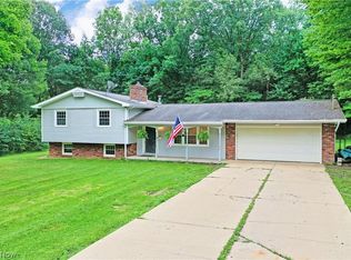 4867 Oak Knoll Ave, Newton Falls, OH 44444