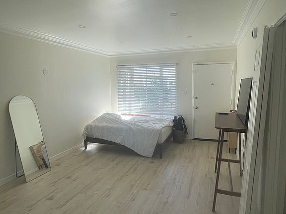 5th image of 1203 S La Cienega Blvd APT D