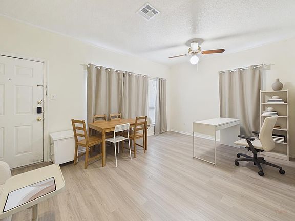 3rd image of 2804 Rio Grande St APT 201