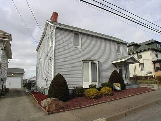 240 Morgantown St photo 1