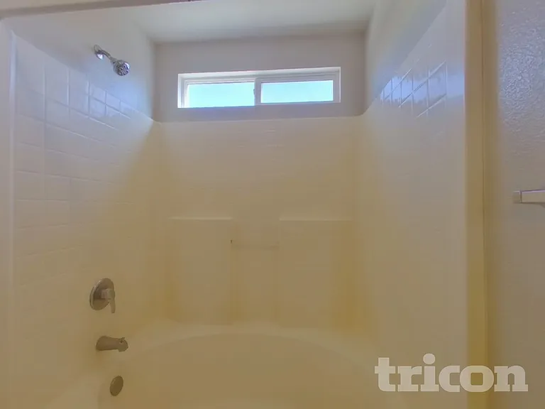 17662 Clear Springs Ct — Photo 7