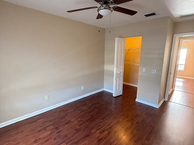 5409 Eastbay Dr — Photo 6