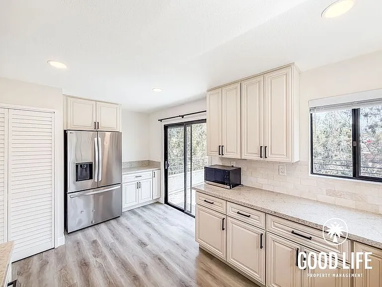 3095 Boundary St — Photo 10
