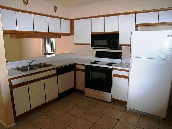3rd image of 12826 Eryn Blvd