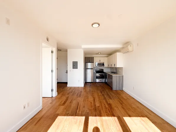 65 Woodbine St APT 4A, Brooklyn, NY 11221