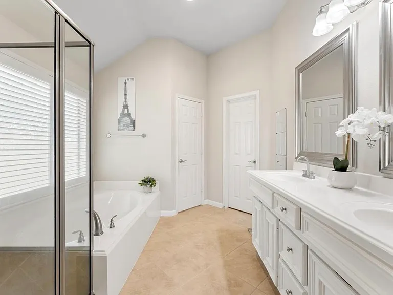 14902 Whispy Green Ct — Photo 15