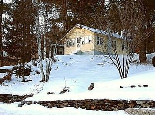 9 Calvin St, Ayer, MA 01432
