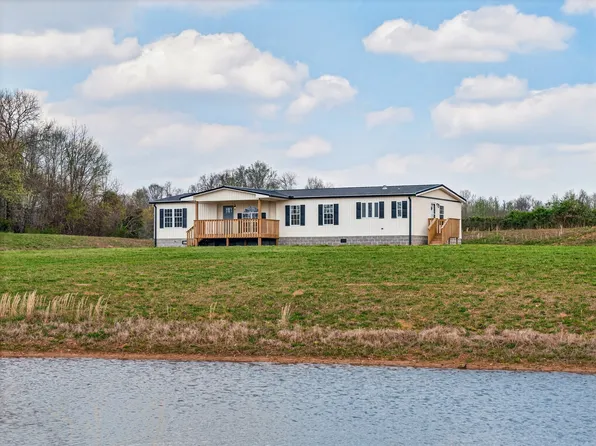 560 Old Huntsville Rd, Fayetteville, TN 37334