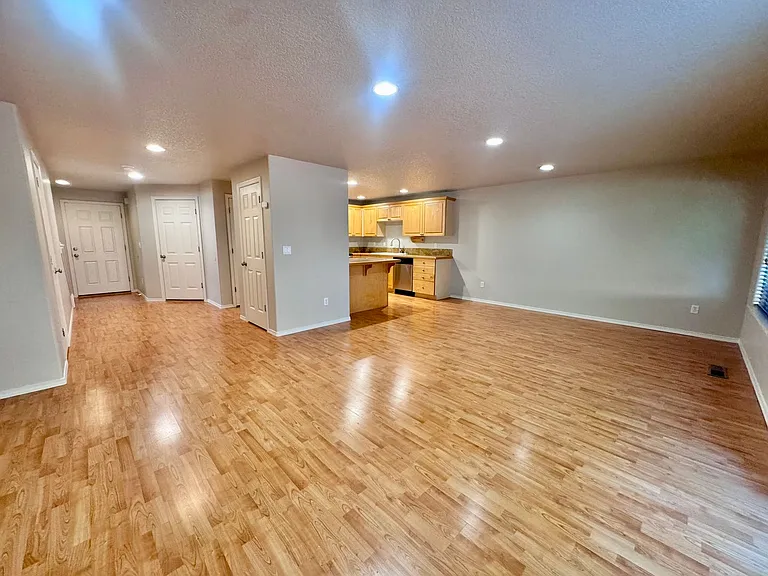 8007 NE 38th Ave — Photo 18