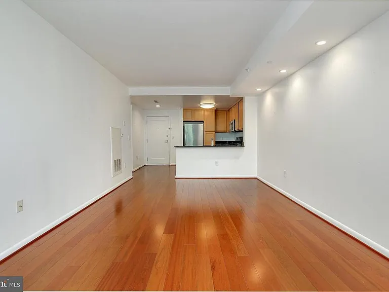 355 I St SW #511 — Photo 9