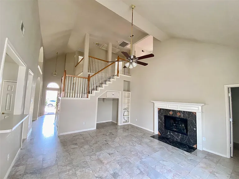 8004 Case Dr — Photo 8