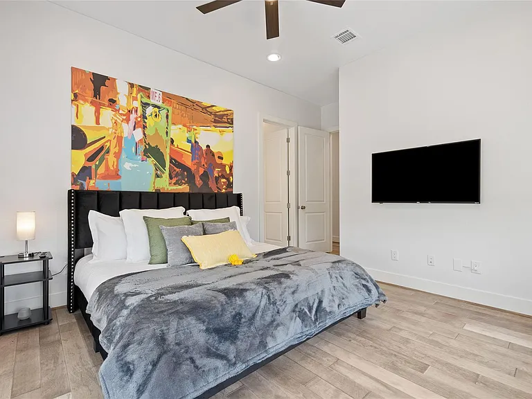 5914 Val Verde St — Photo 12