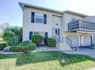 6477 S Whitnall Edge Rd, Franklin, WI 53132