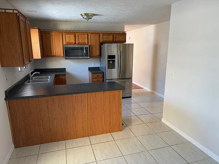 Eat-in Kitchen