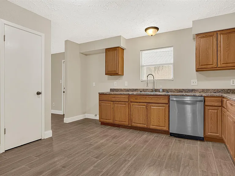 13439 White Cliff Dr — Photo 8