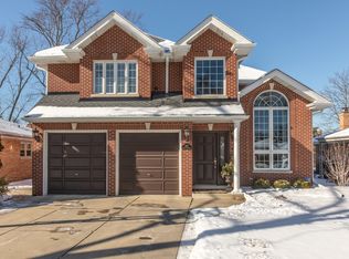 528 N Broadway Ave, Park Ridge, IL 60068