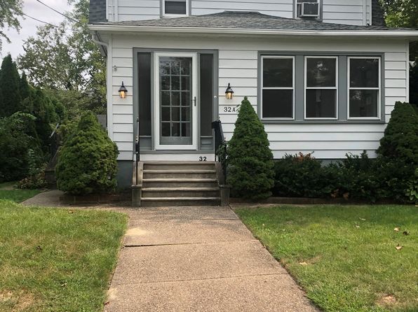32 Strawbridge Ave FLOOR 1