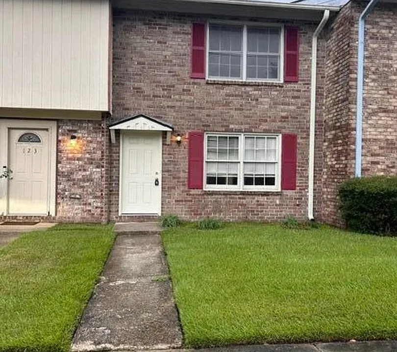 125 Brush Blvd