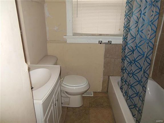 5th image of 4950-4952 Cote Brilliante Ave