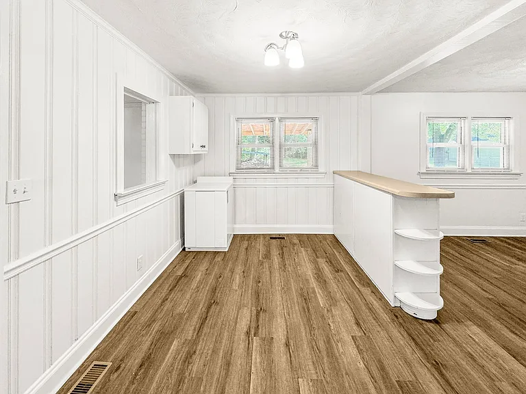 1513 Bethlehem Rd — Photo 12