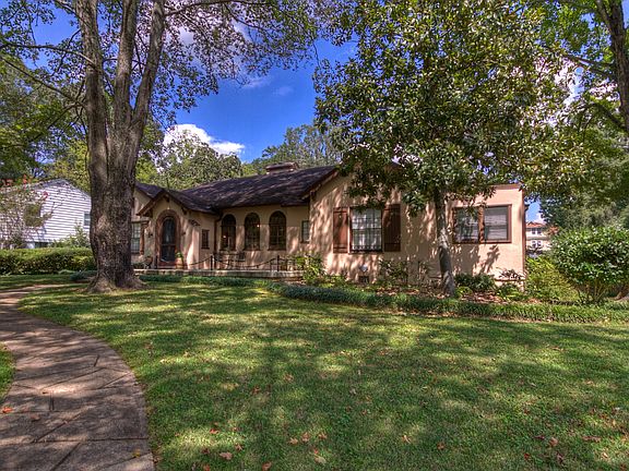 3rd image of 3435 Alta Vista Dr