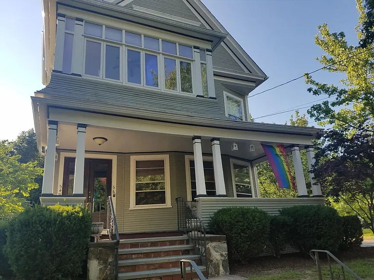 54 Hubinger St — Photo 16