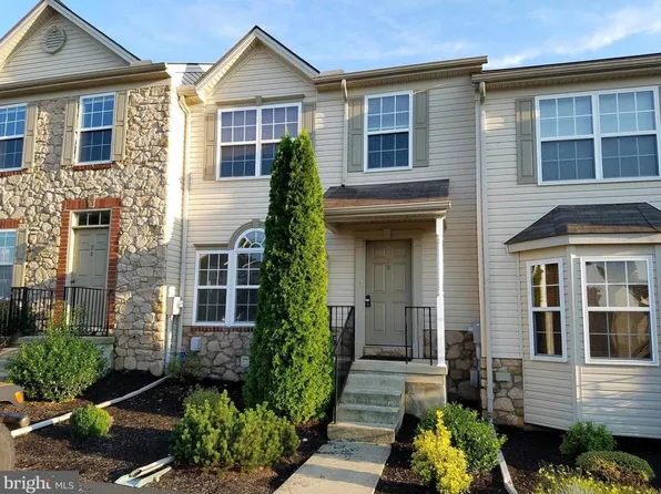 18 Buttonwood Ln, Hellam, PA 17406