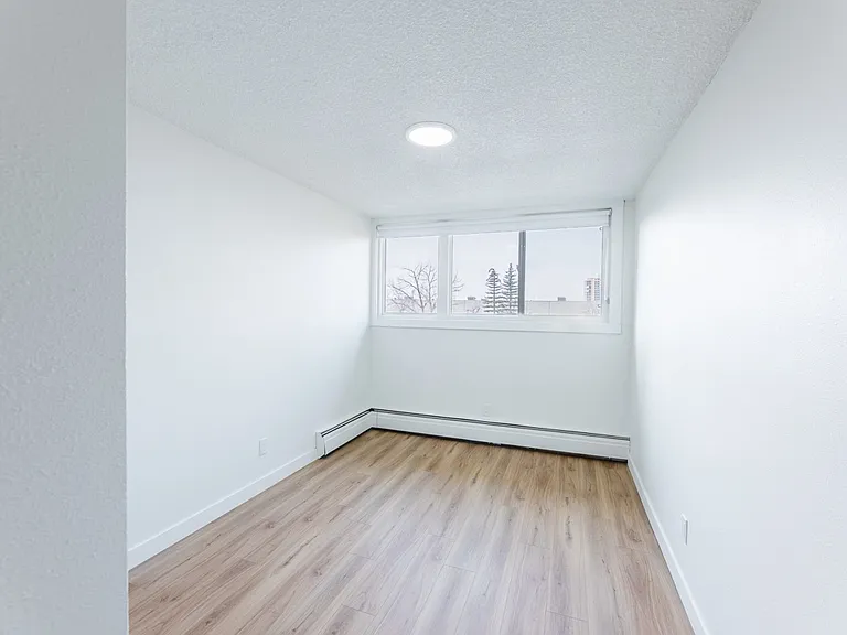 9700 Bonaventure Dr SE — Photo 54